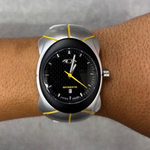 Alternative view of Oakley Time Bomb