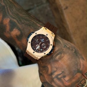Alternative view of Hublot Gold